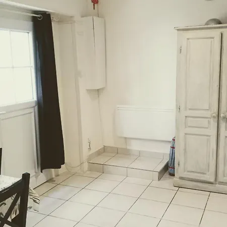 Charme Historique D Apartman Agde